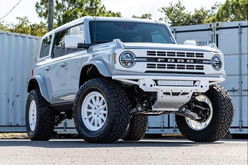 Avalanche Gray 2026 Ford Bronco Heritage Edition