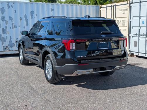AGATE BLACK METALLIC 2026 Ford Explorer Active