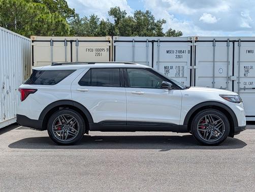 STAR WHITE MET TRI-COAT 2026 Ford Explorer ST-Line
