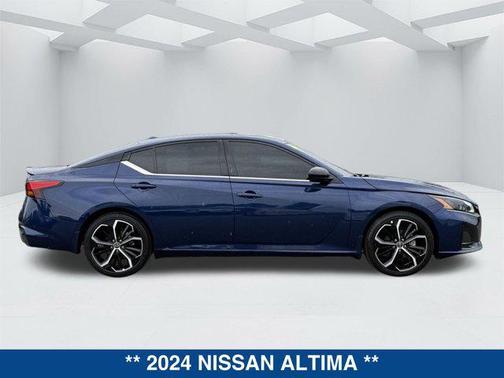2024 Nissan Altima SR FWD
