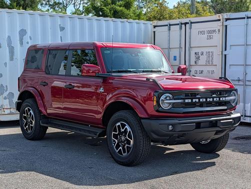 RUBY RED MET TNTD CLEARCOAT 2026 Ford Bronco Outer Banks