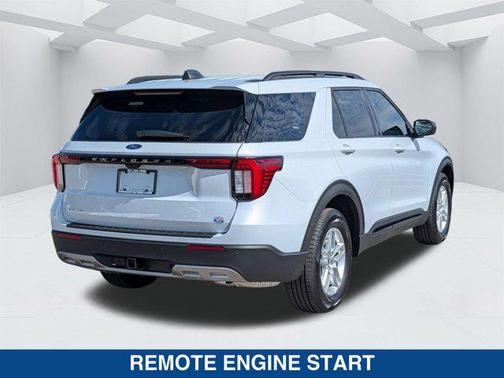 SPACE WHITE METALLIC 2026 Ford Explorer Active w/200A Pkg