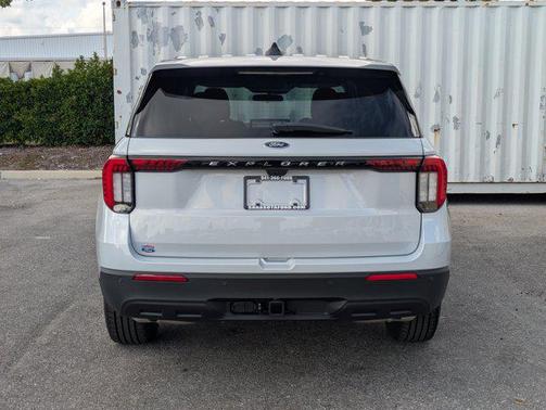 SPACE WHITE METALLIC 2026 Ford Explorer Active