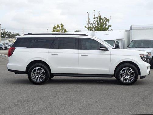 2025 Ford Expedition Max Active 4x2