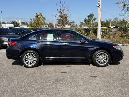 2012 Chrysler 200 Limited