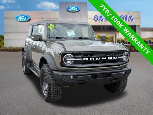 2025 Ford Bronco Outer Banks