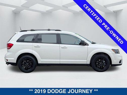 Vice White 2019 Dodge Journey SE