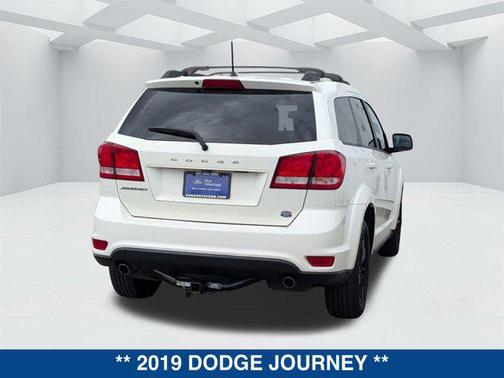 Vice White 2019 Dodge Journey SE