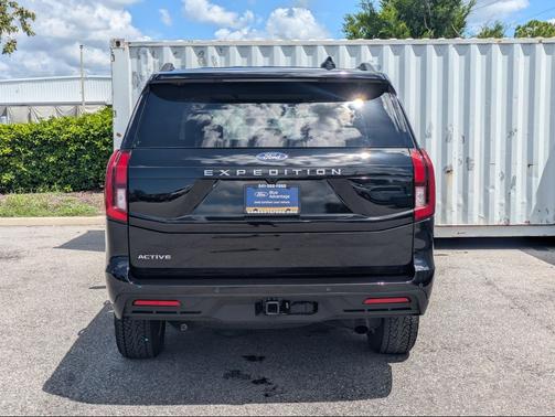 Agate Black Metallic 2025 Ford Expedition Active