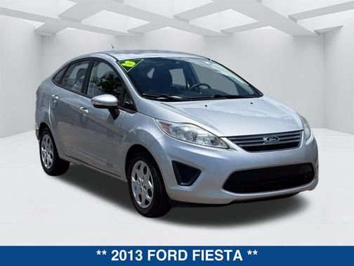 INGOT SILVER METALLIC 2013 Ford Fiesta SE