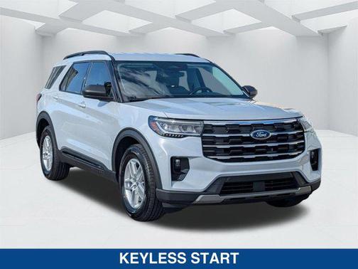 SPACE WHITE METALLIC 2026 Ford Explorer Active