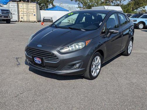 2015 Ford Fiesta SE
