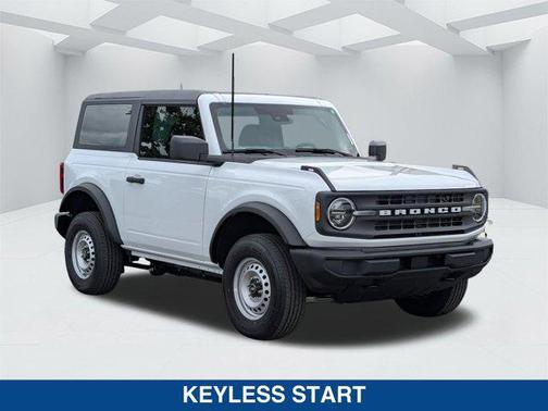 OXFORD WHITE 2026 Ford Bronco Base 2 Door 4x4