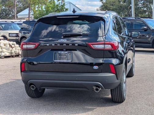 2026 Ford Escape ST-Line