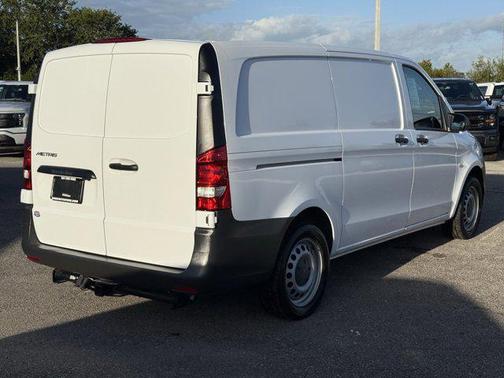 2020 Mercedes-Benz Metris Base