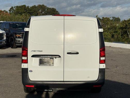 2020 Mercedes-Benz Metris Base