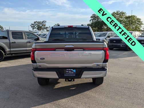 2023 Ford F-150 Lightning LARIAT