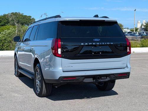 Glacier Gray Metallic Tri-Coat 2026 Ford Expedition Max Active 4x2