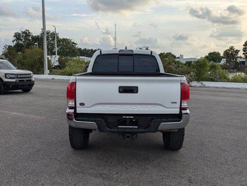 2016 Toyota Tacoma SR5