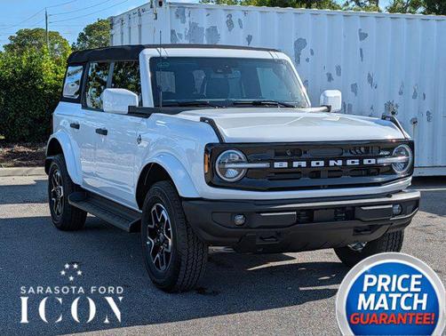 OXFORD WHITE 2026 Ford Bronco Outer Banks