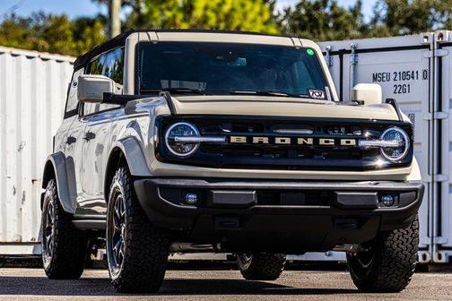 2025 Ford Bronco Outer Banks