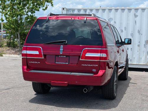 RUBY RED TINTED CLEAR METALLIC 2014 Lincoln Navigator Base
