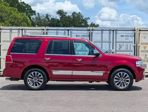 RUBY RED TINTED CLEAR METALLIC 2014 Lincoln Navigator Base