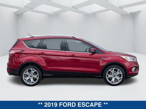 RUBY RED METALLIC TINTED CC 2019 Ford Escape Titanium