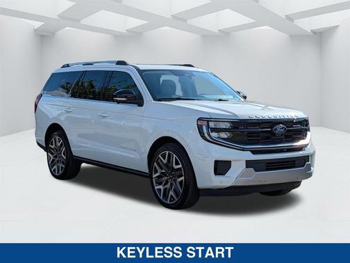 Star White Metallic Tri-Coat 2026 Ford Expedition Platinum