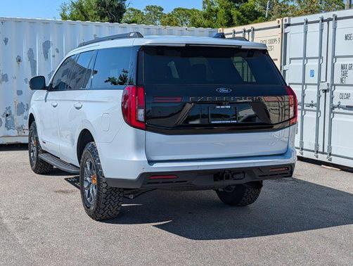 SPACE SILVER METALLIC 2026 Ford Expedition Tremor