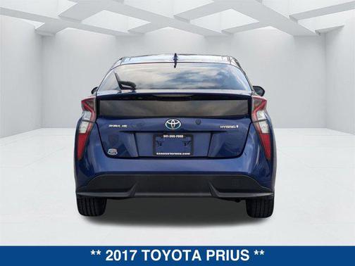 2017 Toyota Prius Three Touring
