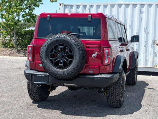 RUBY RED MET TNTD CLEARCOAT 2026 Ford Bronco Badlands