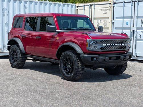 RUBY RED MET TNTD CLEARCOAT 2026 Ford Bronco Badlands