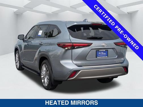 Moon Dust 2024 Toyota Highlander Platinum