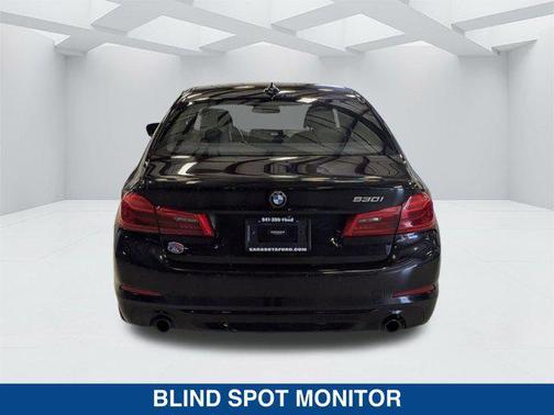 2019 BMW 530 530i