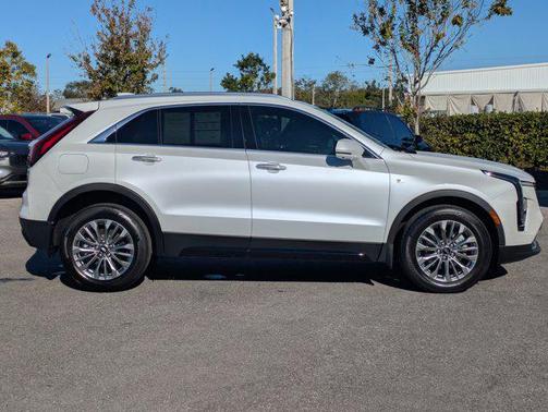2025 Cadillac XT4 Premium Luxury