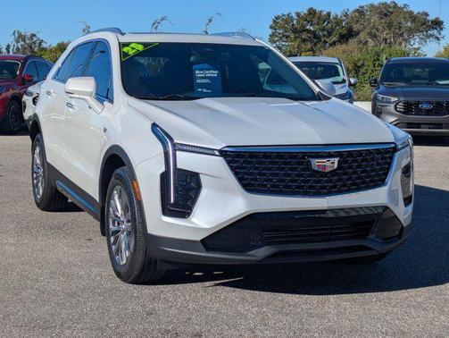 2025 Cadillac XT4 Premium Luxury