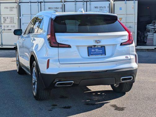2025 Cadillac XT4 Premium Luxury