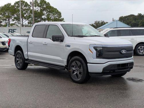 2025 Ford F-150 Lightning Flash