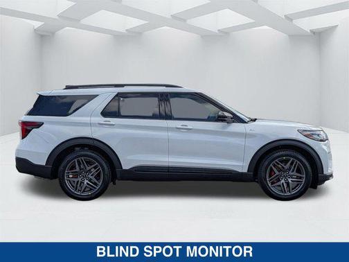 STAR WHITE MET TRI-COAT 2026 Ford Explorer ST-Line