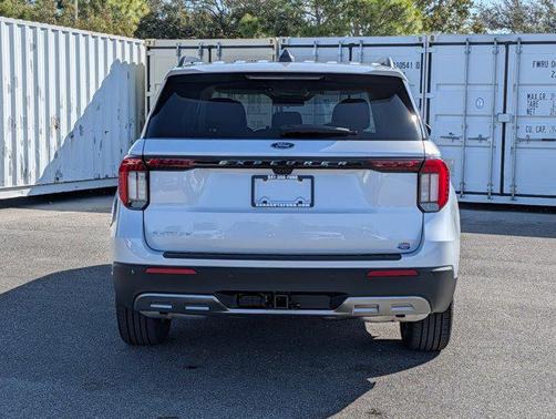 SPACE WHITE METALLIC 2026 Ford Explorer Active w/200A Pkg
