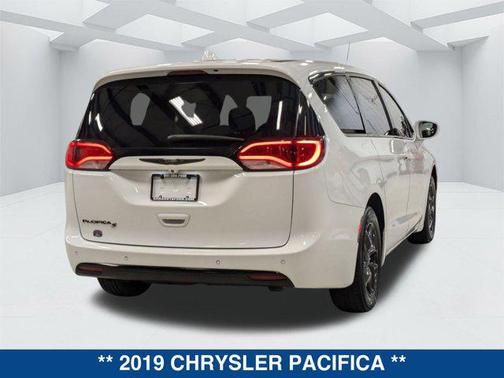 2019 Chrysler Pacifica Touring Plus