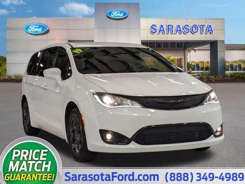 2019 Chrysler Pacifica Touring Plus