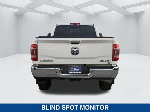 2020 RAM 2500 Laramie Crew Cab 4X4 8' Box