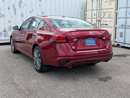 Scarlet Ember Tintcoat 2023 Nissan Altima 2.5 SL