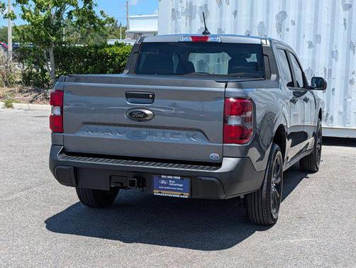 CARBONIZED GRAY METALLIC 2024 Ford Maverick XLT