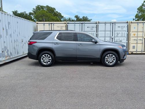 Satin Steel Metallic 2020 Chevrolet Traverse LT Cloth