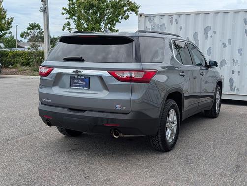 Satin Steel Metallic 2020 Chevrolet Traverse LT Cloth