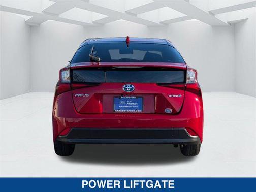 2022 Toyota Prius LE