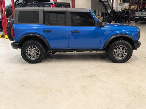 2022 Ford Bronco Base 4 Door 4x4